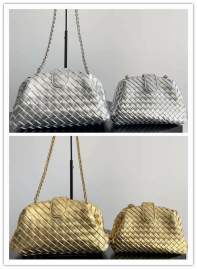 Picture of Bottega Veneta Handbags _SKUfw186453190fw